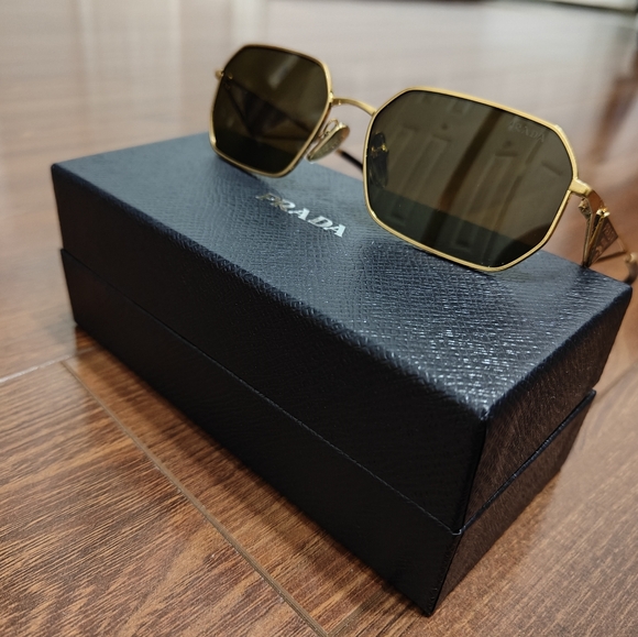 New Prada PR A51S58-X 58mm Rectangle Irregular Sunglasses - Picture 3 of 7